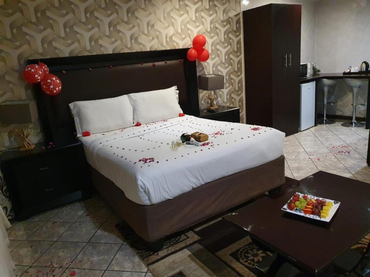 Ecotel Premier Lodge & Conference Centre Benoni Dış mekan fotoğraf